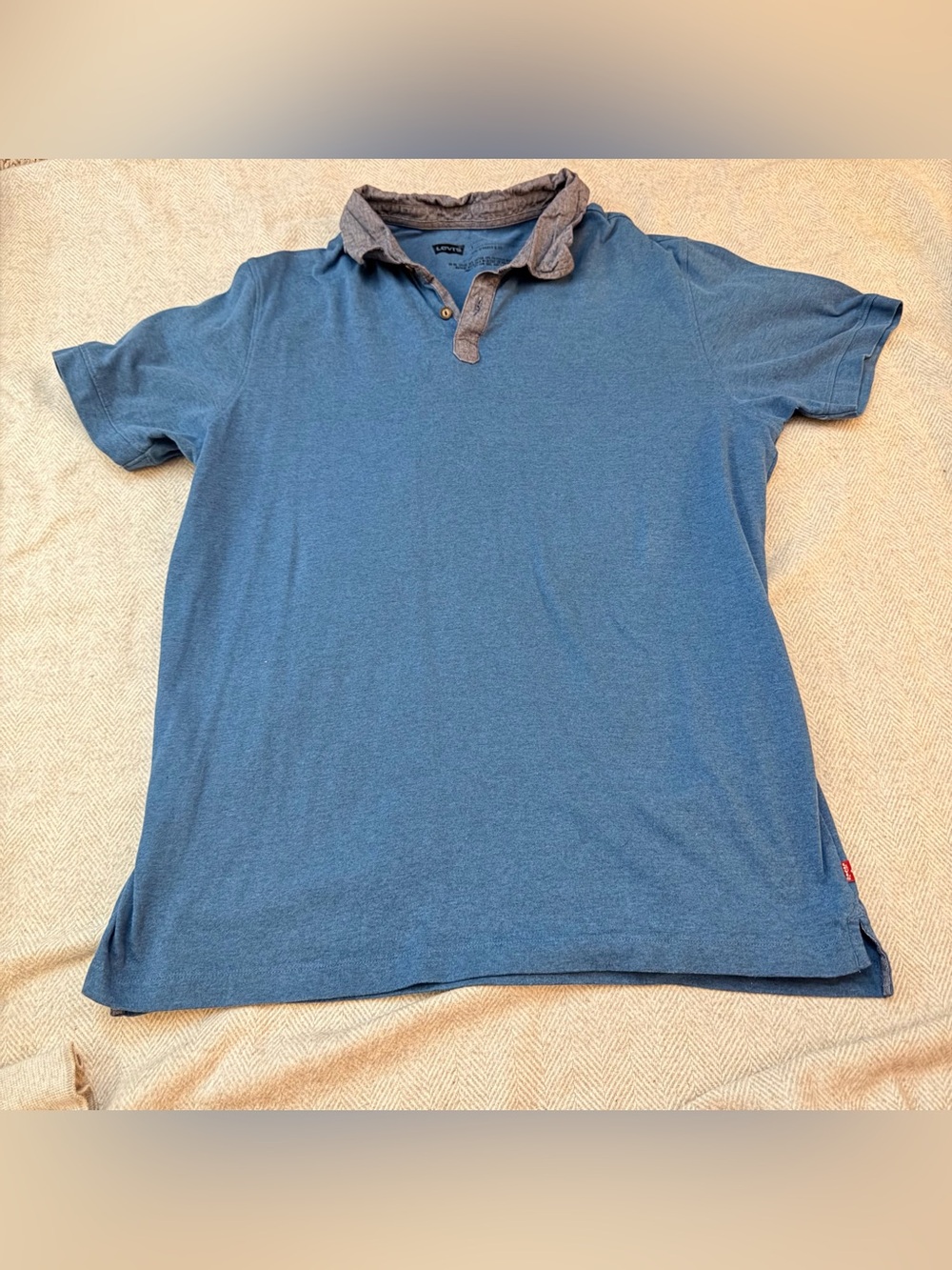 Levi's Men's Blue Solid Short Sleeve Collared Polo Button, Size Large